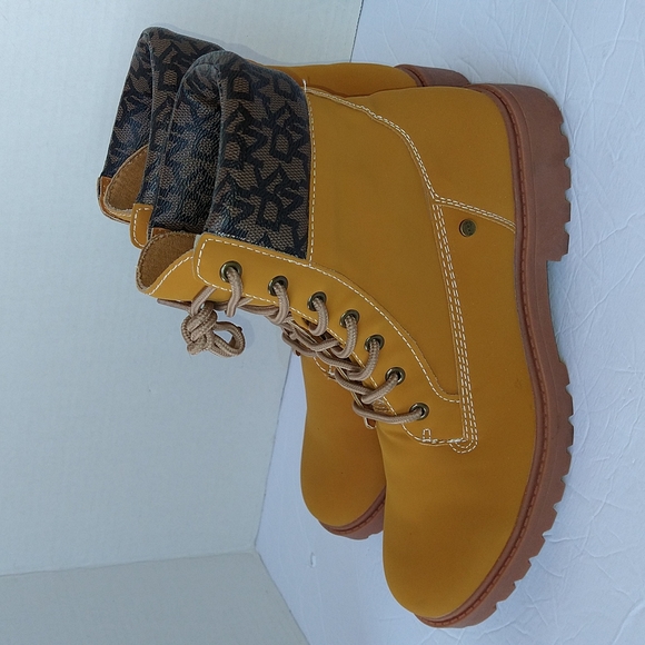 DKNY Miles Yellow Combat Moto Ankle Boots Faux Suede Lace-Up Size 8.5 - Picture 4 of 12